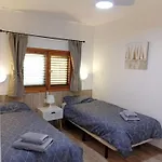 아파트 Cosy Upgraded - 1 Bedroom Apartment, Juncos 플라야 델 잉글스